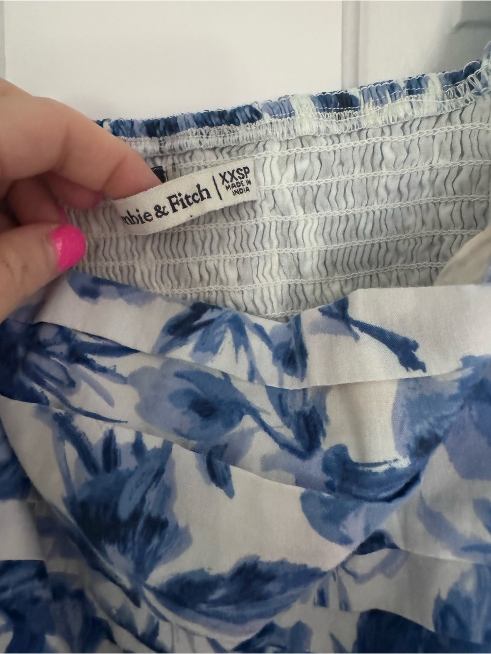 Abercrombie & Fitch Blue and White Floral Puff-Sleeve Midi Dress - Picture 2 of 2